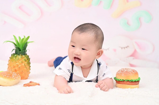 广州借卵试管代怀包男孩六个多月宝宝辅食